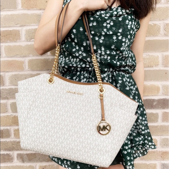 👜💕-Michael Kors Chain Tote Large - Picture 2 of 7